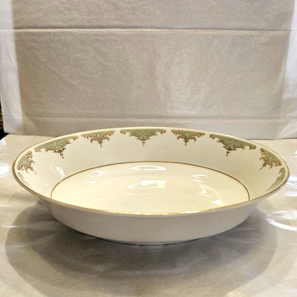 "Valhala", Oval Vegetable Bowl by Mikasa. - Picture 2 of 7